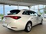 SEAT Leon Sportstourer 2.0 TDI*DSG*AHK*PANO*BEATS*SHZ